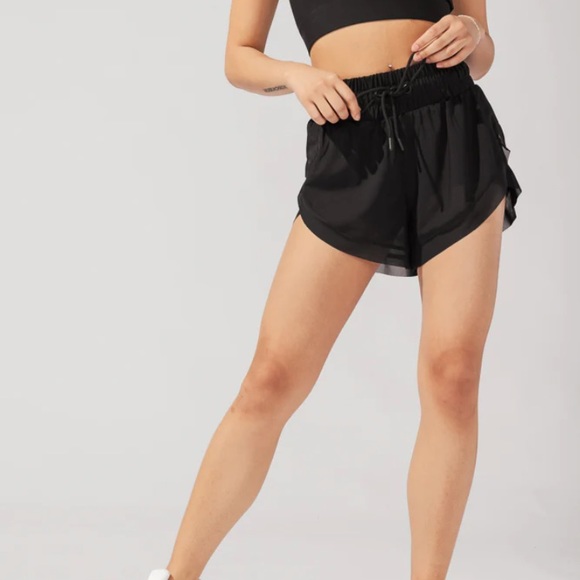 Cadence High Waist Mesh Run Shorts x 3 - Picture 2 of 4